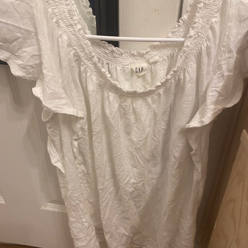 Gap Off-the-shoulder top